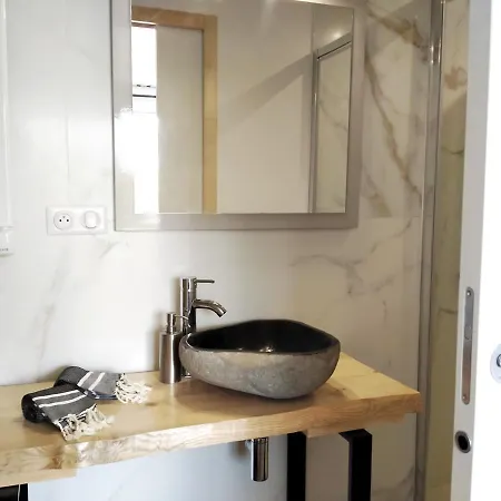 Mimis House فندق مبيت وإفطار