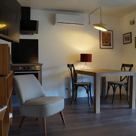 فندق مبيت وإفطار Mimis House لاكانو