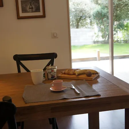 فندق مبيت وإفطار Mimis House 3*